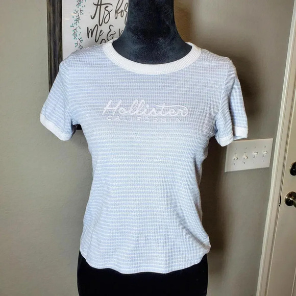 Hollister Ribbed Blue and White Cropped Striped T-Shirt Juniors Size XL - Picture 1 of 15